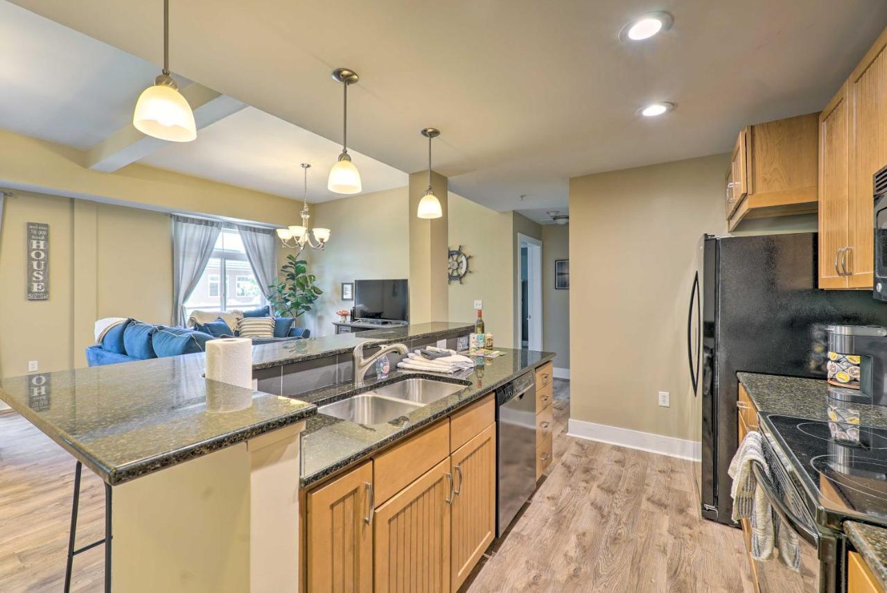 Grand Haven Condo - Walk To Nearby Hot Spots! Екстер'єр фото