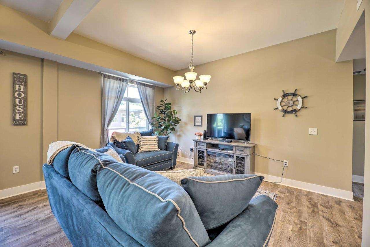 Grand Haven Condo - Walk To Nearby Hot Spots! Екстер'єр фото