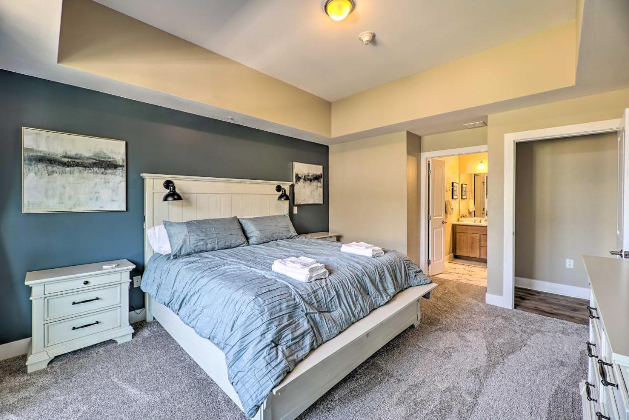 Grand Haven Condo - Walk To Nearby Hot Spots! Екстер'єр фото