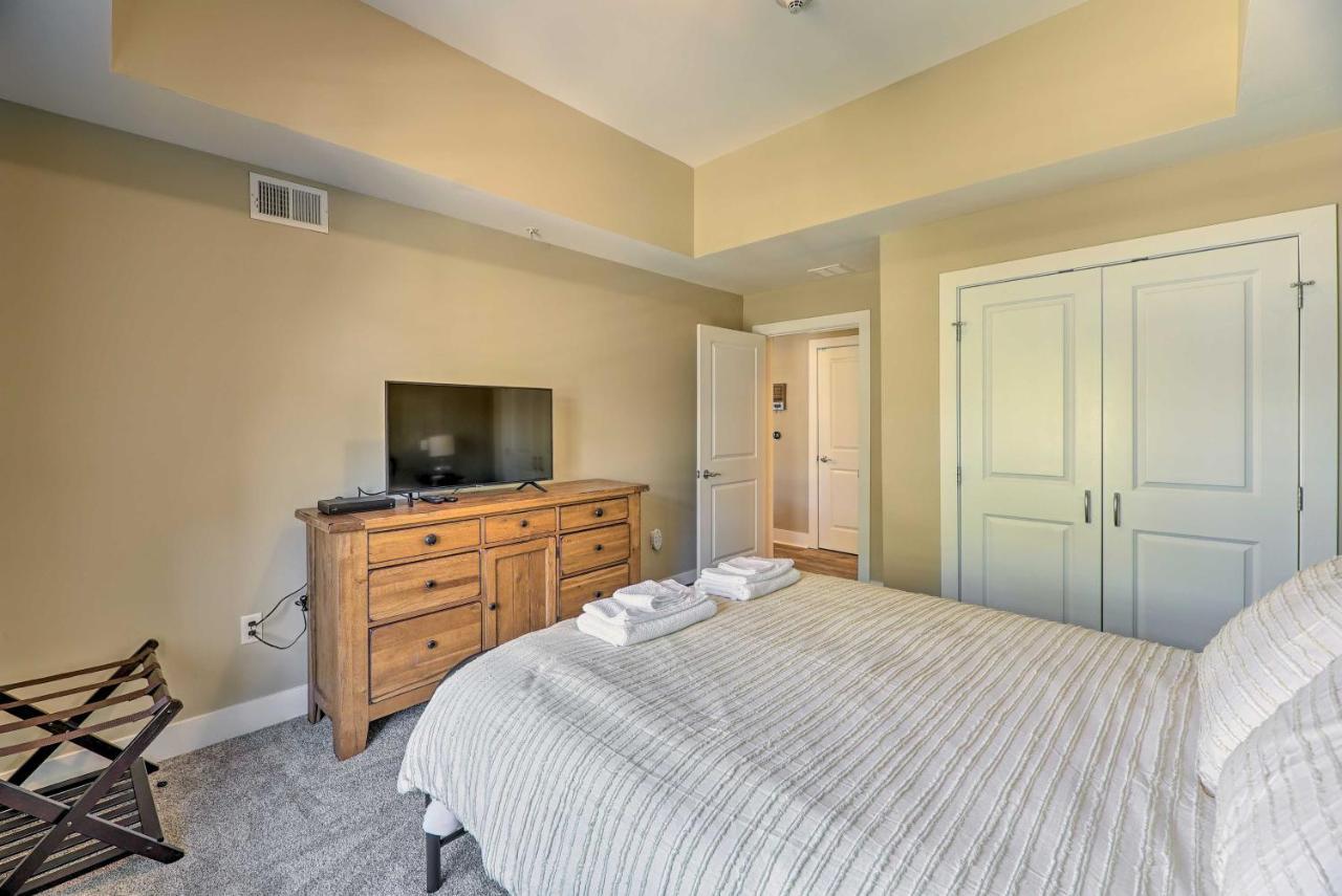 Grand Haven Condo - Walk To Nearby Hot Spots! Екстер'єр фото
